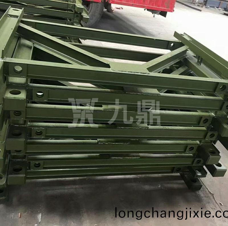 貝雷片拼裝(zhuang)平(ping)檯(tai)用緊(jin)固件(jian)連接